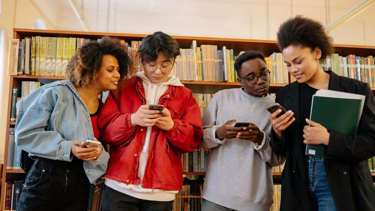 Online Groups